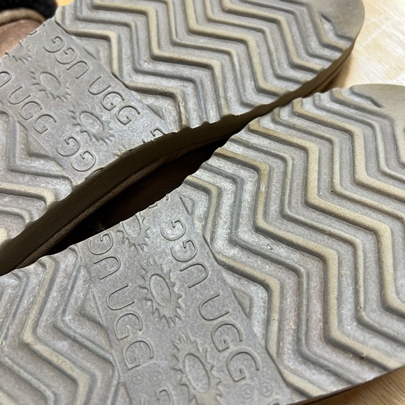 UGG Classic Tall Metallic Boots Women's 7 Wide Gold - Picture 9 of 12